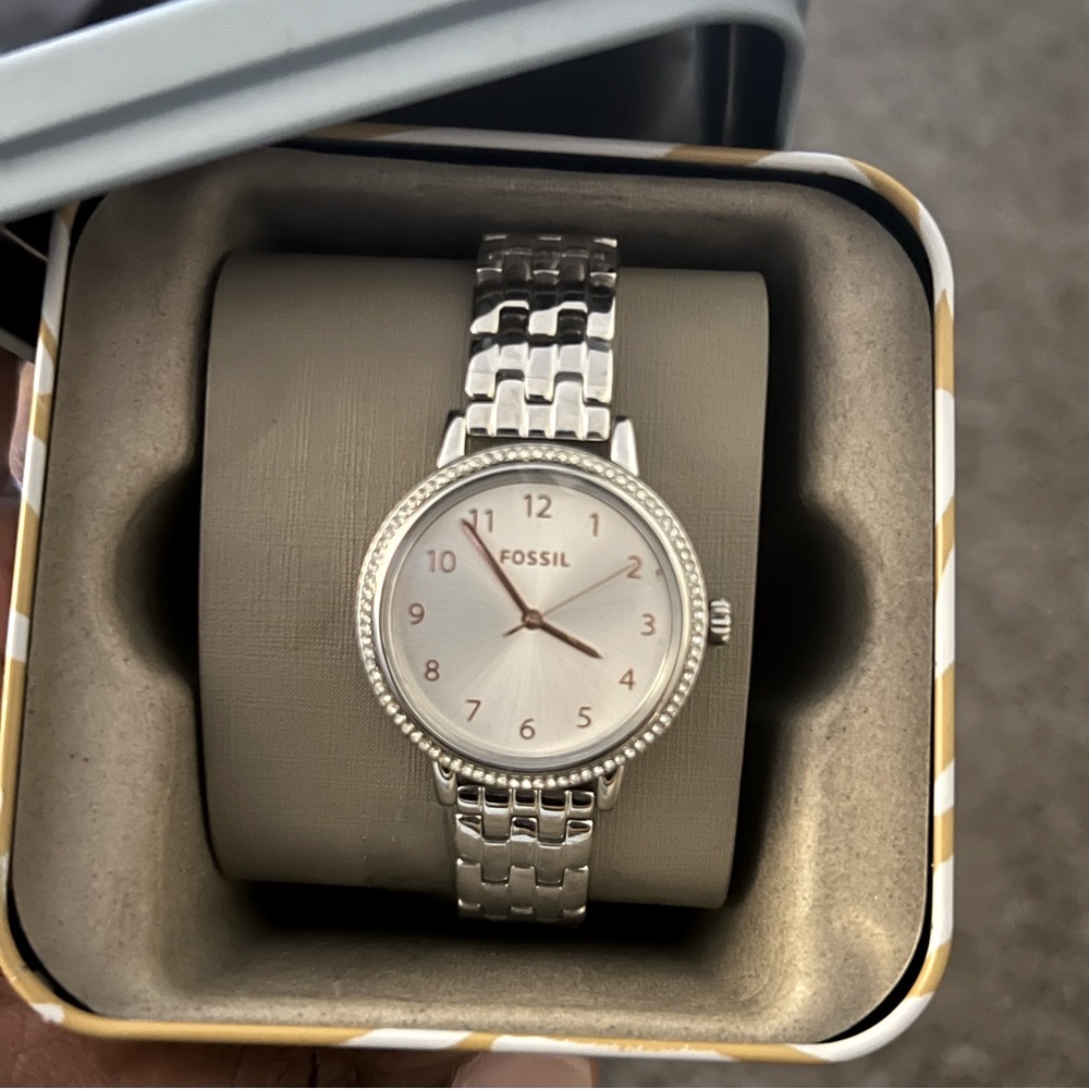 ‼️Ladies Fossil Watch‼️